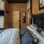 Niedzwiedzia Garden Sauna فندق مبيت وإفطار 3*