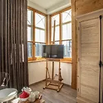 住宿加早餐酒店 Niedzwiedzia Garden Sauna 波罗宁
