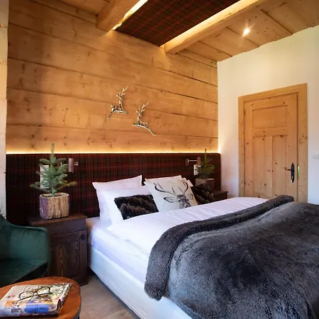 Niedzwiedzia Garden & Sauna B&B 포로닌