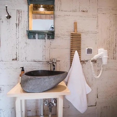 B&B Niedzwiedzia Garden & Sauna 포로닌