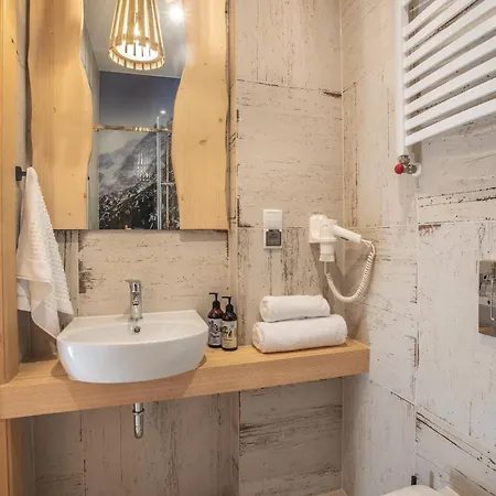 Niedzwiedzia Garden & Sauna 3* Poronin